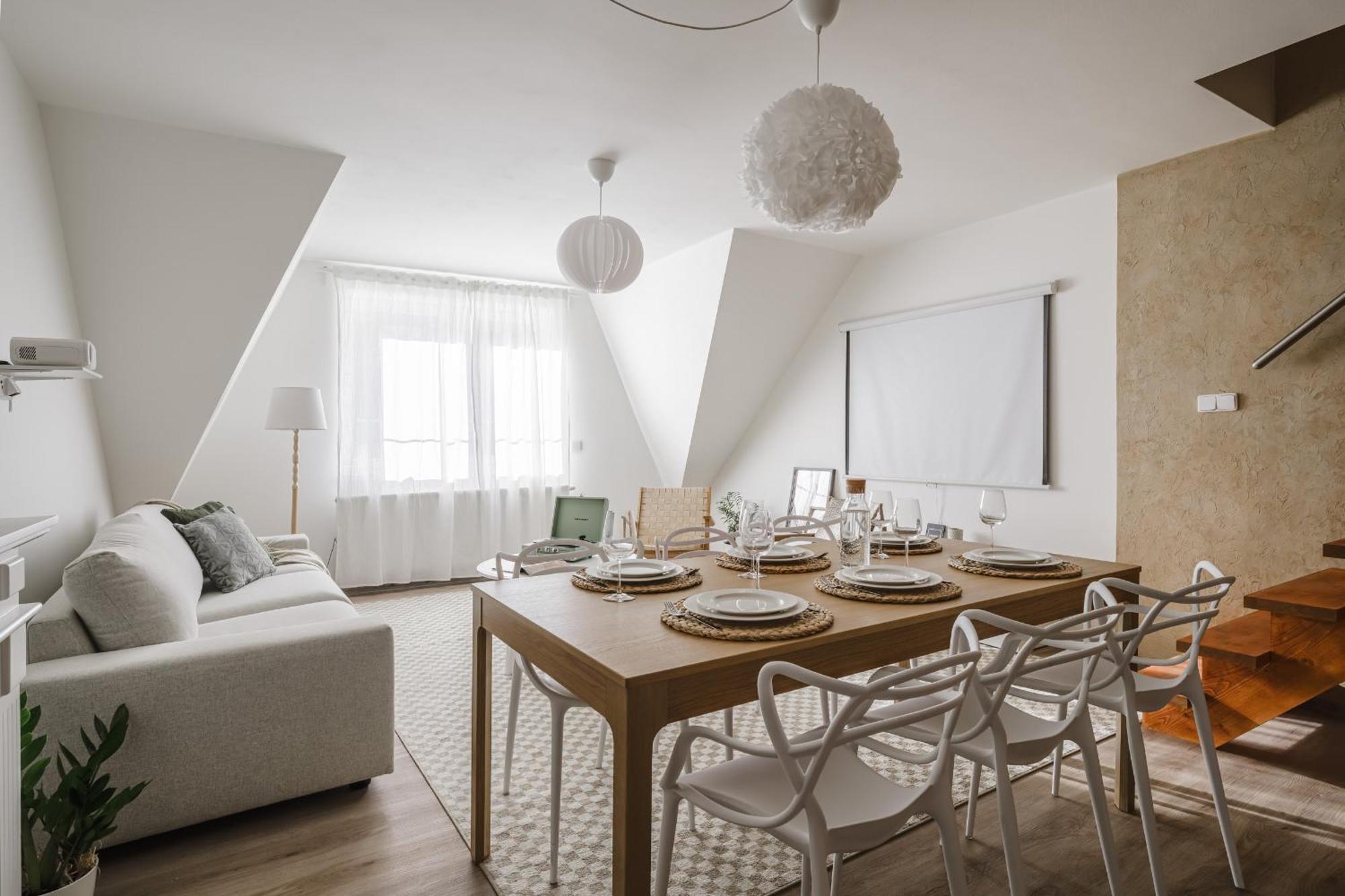 Spacious 4-story With Sauna & Garden Praha