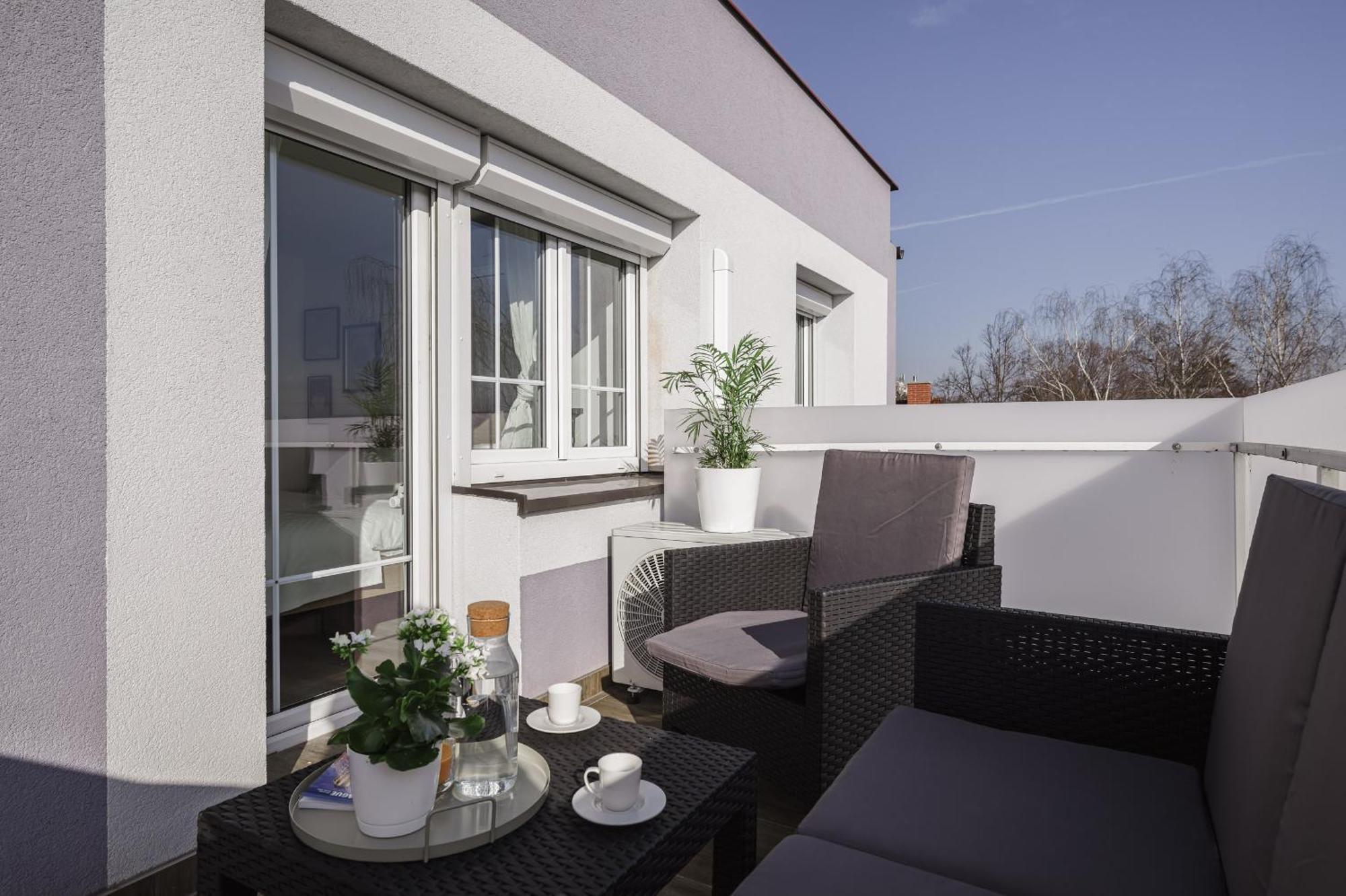 Spacious 4-story With Sauna & Garden * Praga