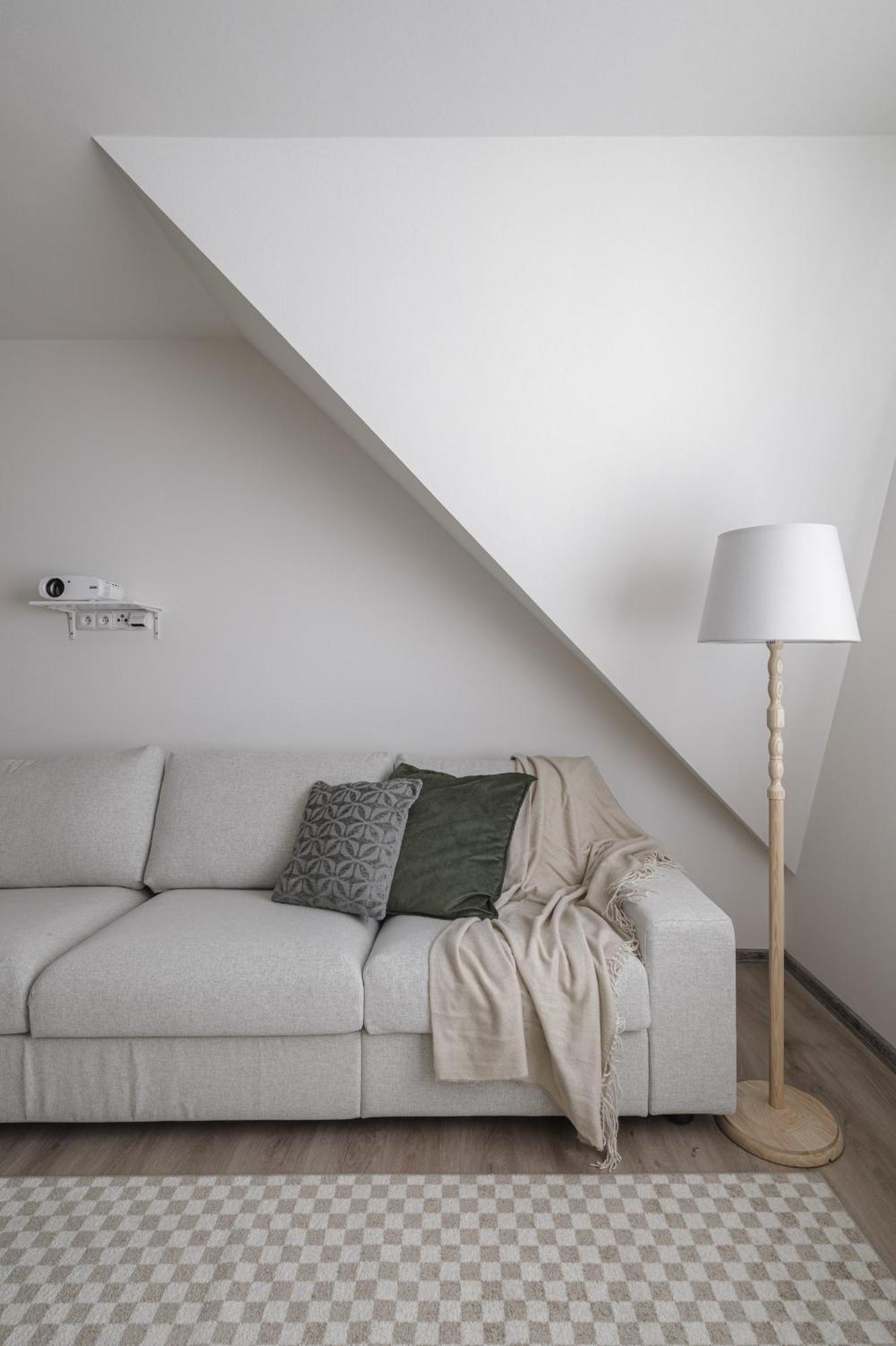 Spacious 4-story With Sauna & Garden Сasa de vacaciones *